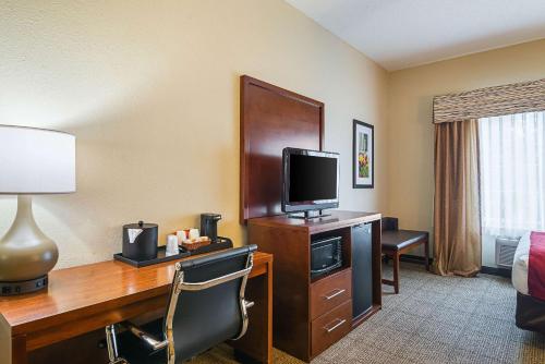 Comfort Suites Grayslake near Libertyville North