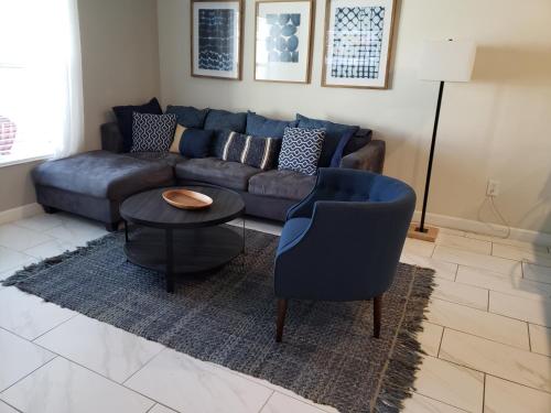4 Bedroom Private Lakefront Town Home at Storey Lake near Disney World Parks in Kissimmee, USA