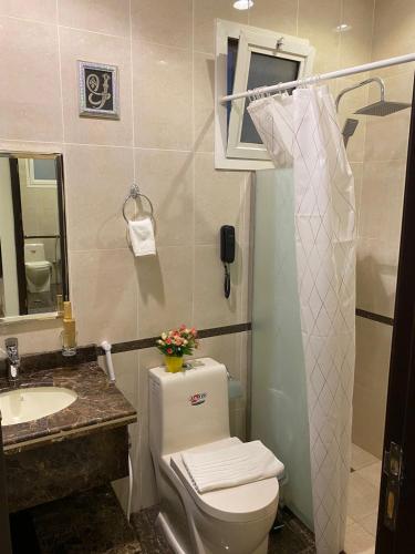 Riyadh Inn Hotel - Tap to explore photos