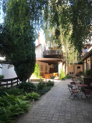 設施, Scheinerhaus in 塔亞