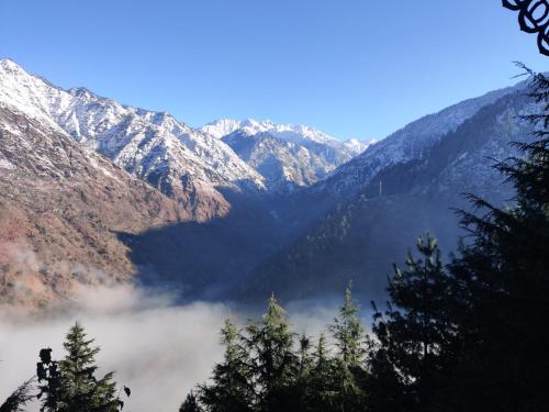 Kudrat - A Boutique Homestay- Tirthan Valley