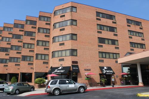 Apm Inn & Suites