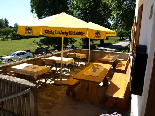 Gasthof Pension Altwirt 2