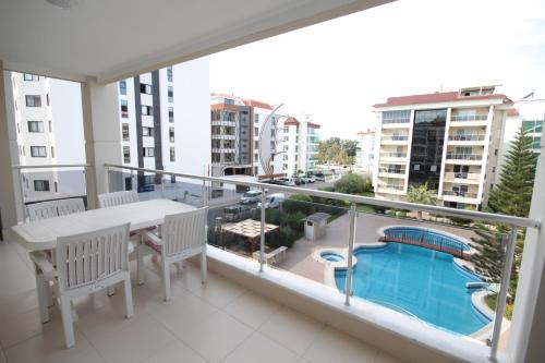 Luxury Four Seasons Residence Alanya Kestel 1+1 Apartment