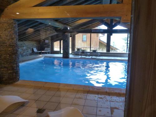 Swimming pool, Le Chamois des Alpages de Reberty ski au pied in Saint-Martin-de-Belleville