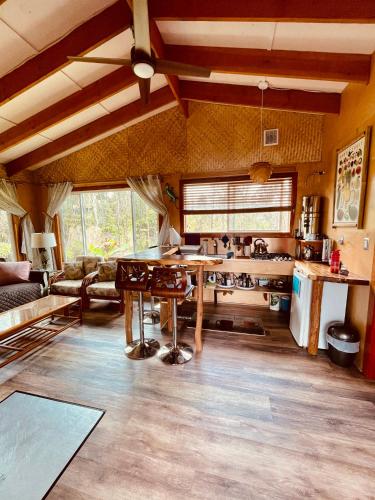 Volcano Eco Cabin & Eco Lodge in Fern Forest (HI)