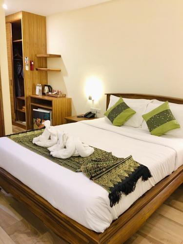 1 queen bed