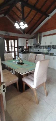 Iekārtas, Hermosa Cabana con bonito Jardin y piscina en la Mesa de los Santos in Piedecuesta