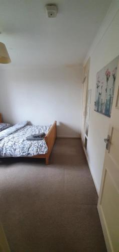 Spacious and Serene Stay near Milton Keynes centre