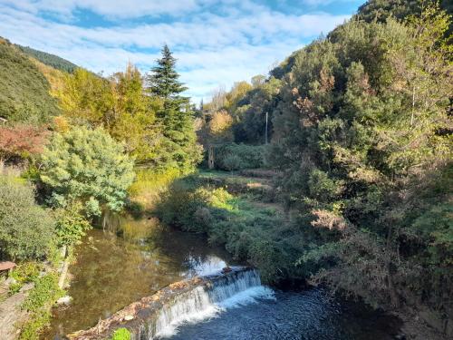 สภาพแวดล้อมโดยรอบ, La Fontchaude (Cabrespine) in กาเบรอสปีเนอ