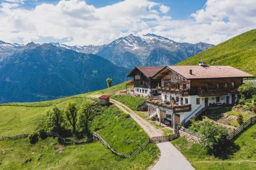  Ferienwohnungen Wiesbauer, Pension in Schenna bei Weissenbach