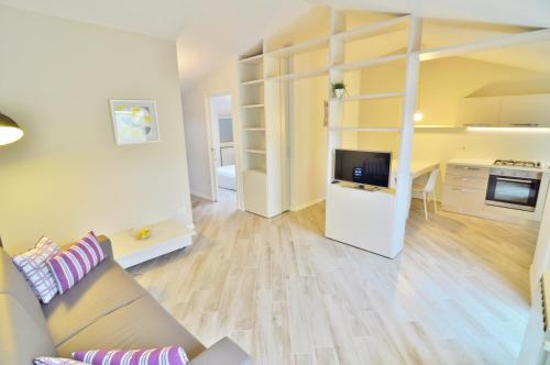 Aromi Piccolo Hotel - image 7