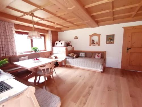  Apartmenthaus PARADISE, Pension in Innsbruck