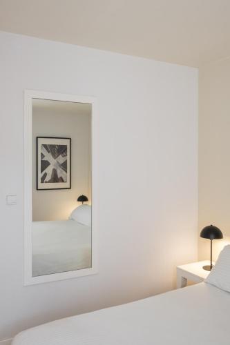 LATROUPE Grand Place Hostel - image 9