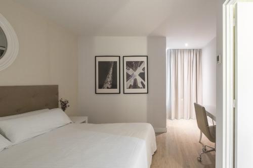 LATROUPE Grand Place - image 11