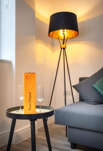 Stylish Apartments Derby Centre w/WIFI/Parking/Biz & Leisure