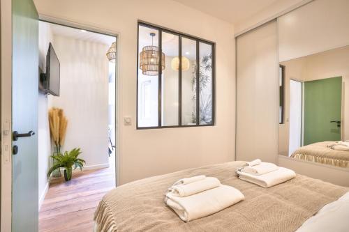 NEW Eiffel Tour ! Splendid Apartments in the Heart of Paris