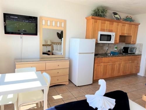 Ocean Front Units at Casablanca - image 7
