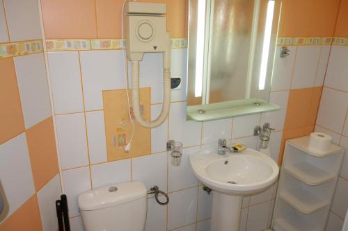 One-Bedroom Apartment - Annex image 2