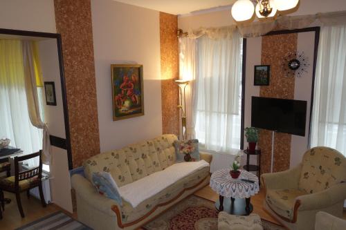 One-Bedroom Apartment - Annex image 3