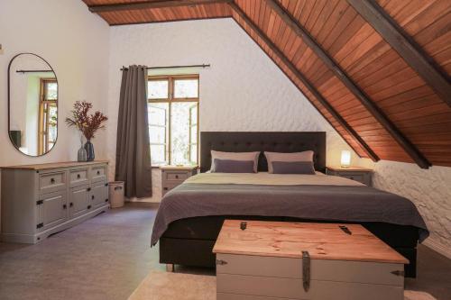 Exklusives Reetdach-Ferienhaus mit Sauna, Whirlpool & Privatgarten - bis 10 Personen in Gnarrenburg
