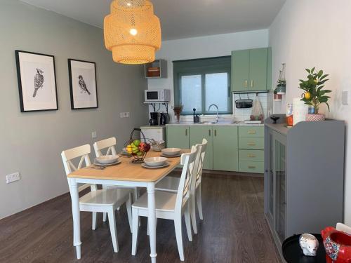 Hera's 1-BR Apartment in Larnaca Center