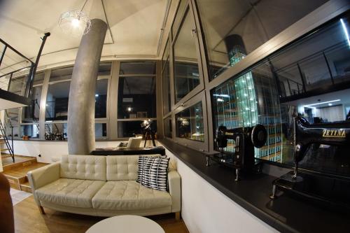 View Skyscraper Bata - loft XL View Skyscraper Bata - loft XL