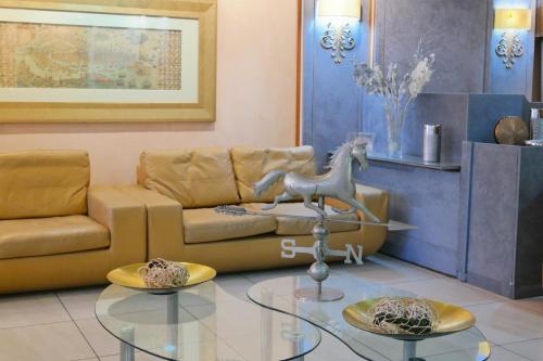 HOTEL MONDIAL