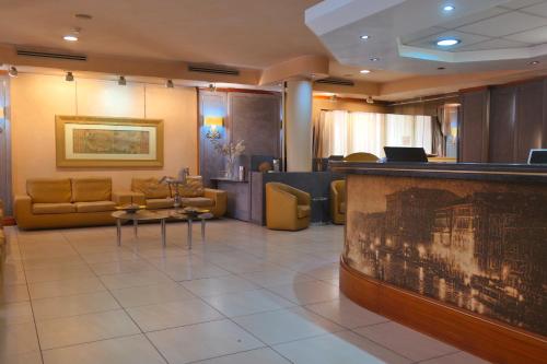 HOTEL MONDIAL
