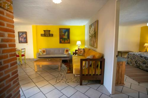 Majikal B&B - Girasoles