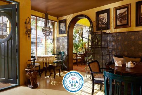 Old Capital Bike Inn - SHA Certified, Bangkok