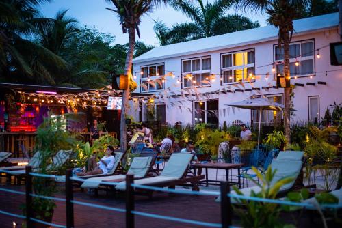 Facilities, The Yak Lake House - Hostal in Bacalar