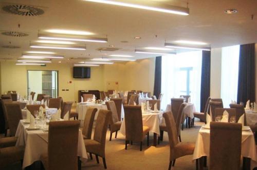 Restaurant, Arena Hotel Kur in Mingəcevir