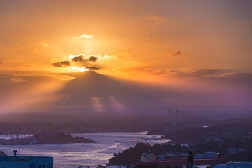 Meriton Suites North Sydney - image 5