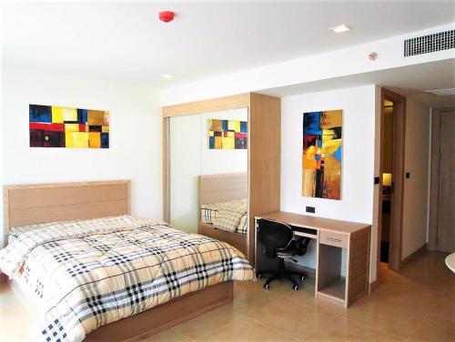 The Cliff Pratumnak - floor 10 sea view studio