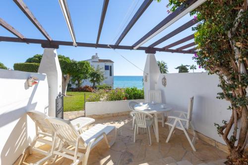  Spacious apartment by the Sea in Sitio de Calahonda
