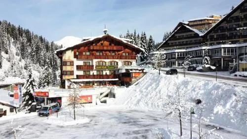 Hotel Almhof in Hochfügen, Österreich