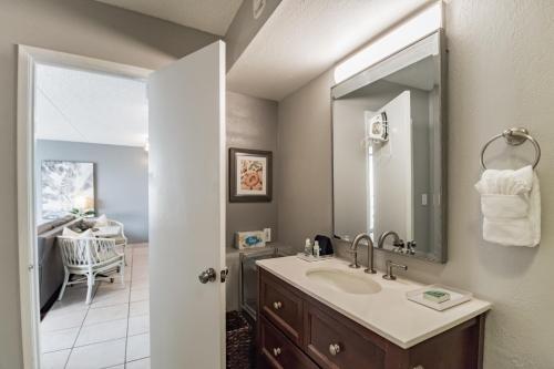 Tower 2 Suite 1904 - QP home