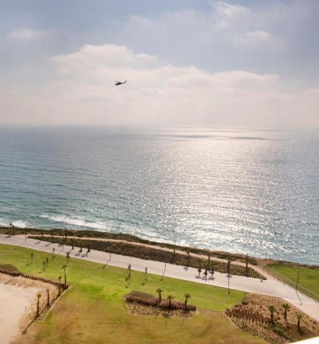 Ramada Hotel & Suites by Wyndham Netanya