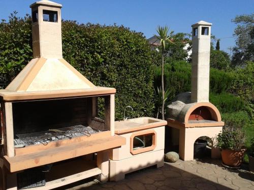 บริการและสิ่งอำนวยความสะดวก, Lovely cottage with garden !!!!! in กาโต อาชายา