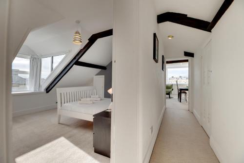 Picture of Week2Week Super Tynemouth Apartment Near The Beach