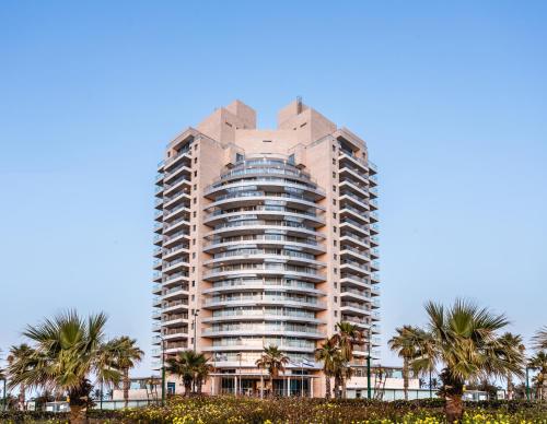 Ramada Hotel & Suites by Wyndham Netanya