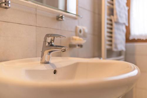 Ciasa Tlara App Lisa