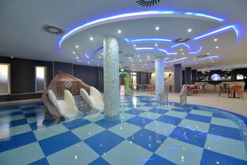 泳池, Spa Resort & Hotel Vrnjačke Terme (Spa Resort & Hotel Vrnjacke Terme) in 弗尔尼亚奇卡矿泉镇