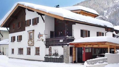 Hotel Chalet Murr by Skilink - Accommodation - St. Anton am Arlberg