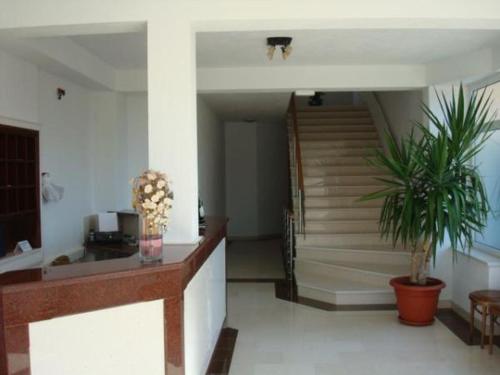 Holiday apartment in Okrug Gornji with balcony, air conditioning, W-LAN 5044-5