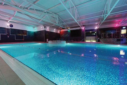 Village Hotel Manchester Cheadle - image 12