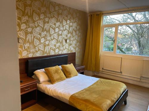 west park hotel chalets