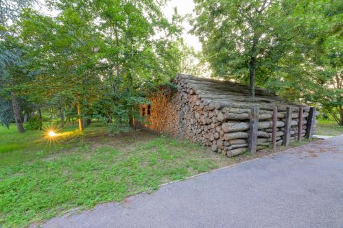 . Gîte Pont-à-Mousson, La Pépinière, Chalet Canada