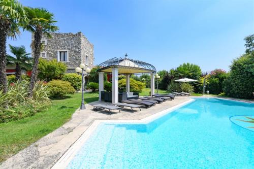  Private Luxury Villa with Pool in Moniga del Garda